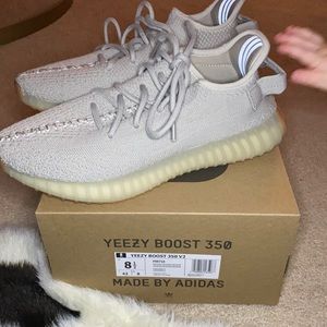 Yeezy sesame men’s 8.5 women’s 9.5/10